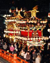 Spring Takayama Festival begins in Gifu Pref.