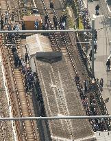 Train runs on Tokyo's Yamanote loop line temporarily halted