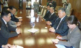 Ex-premier Mori wants Mongolia's permanent visa-waiver for Japan