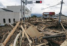Rescue efforts continue in disaster-hit southwestern Japan