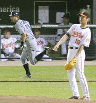 Orioles' Uehara suffers 4th loss against Mariners