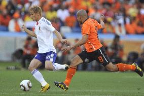 Japan vs Netherlands in World Cup Group E match