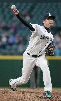 Iwakuma has quality start but takes loss