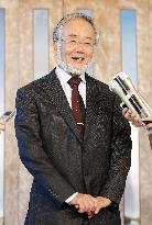 Nobel laureate Ohsumi meets with reporters