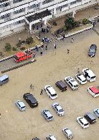 Residents in northeastern Japan evacuate after quake, tsunami warnings
