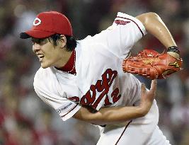 Baseball: Kuri picks up win as Carp rout Swallows