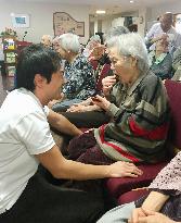 Aged-care homes paid to improve self-reliance of residents