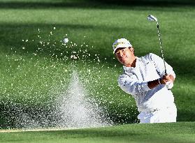 Golf: Matsuyama surges to 16th after 2nd round of Masters