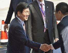 Delegations from 2 Koreas arrive in Beijing