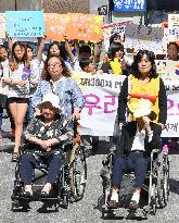 1,300th "comfort women" rally held outside Japanese Embassy in Seoul