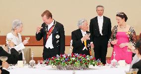 Emperor, empress host banquet for Luxembourg grand duke