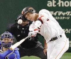 Chono, Sakamoto even series for Giants