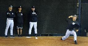 Baseball: Tanaka at Yankees spring training