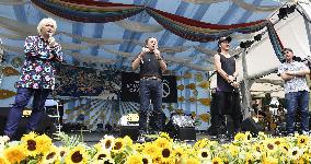 Okinawa governor at Fuji Rock Festival