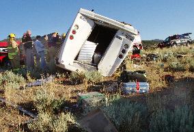 3 Japanese killed as tour bus crashes in Utah