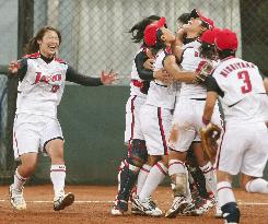 Japan beats 3-time champ U.S. to claim softball gold