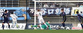 Kawasaki beat Hiroshima in J-League opener