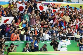 Olympics: Fans cheer for Japan at judo venue