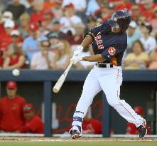 Baseball: Aoki singles in spring training game