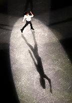 Shoma Uno skates in exhibition