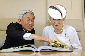 Emperor, empress arrive in Ottawa