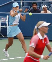 Sugiyama, Dementieva reach U.S. Open doubles semifinals