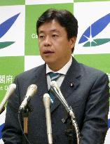 Minister Tsuruho apologizes for traffic violation