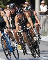 Triathlon: World mixed relay series