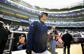 Matsui practices at new Yankee Stadium