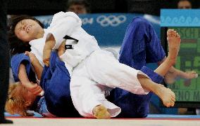 (1)Ueno wins gold in Olympic judo