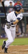 Mariners' Ichiro goes 2-for-4 against Red Sox