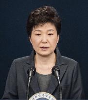 S. Korean parliament questions president's ex-aide, scandal suspects