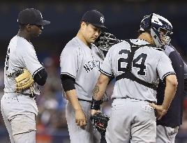 Baseball: Tanaka gets no-decision in Yankees' win over Jays