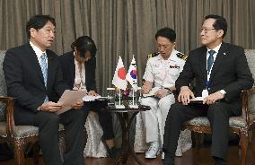 Japanese and S. Korean defense chiefs