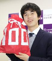 Teenage shogi sensation Sota Fujii