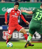 Football: Mainz's Muto