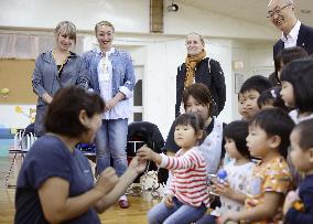 Russian islanders encourage earthquake-hit town in Hokkaido