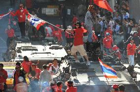 Thai gov't imposes state of emergency in Bangkok, surrounding are