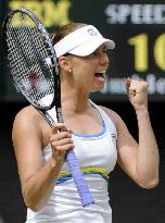 Zvonareva beats Pironkova to advance to Wimbledon final