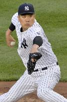 Tanaka struggles against Royals