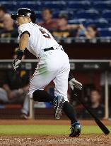 Ichiro goes 2-for-5, marks 700th stolen base against Pirates