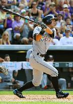 Ichiro Suzuki joins 3,000-hit club