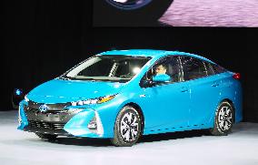 Toyota unveils new plug-in hybrid Prius model