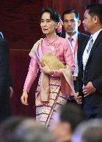 ASEAN foreign ministers meet amid divisions over S. China Sea row
