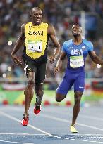 Olympics: Bolt wins 200m to complete sprint double