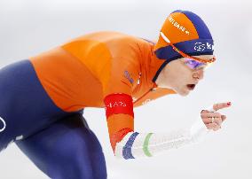 Netherlands' Wuest wins women's 3000-meter speed skating