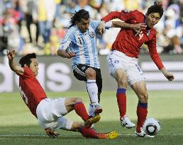 Argentina beat S. Korea 4-1 in World Cup Group B