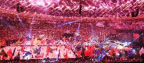 Curtain drawn on Rio Games, flag handed to Tokyo