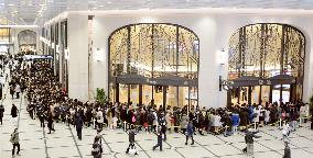 Some 7,000 join queue for New Year sale at Osaka department store