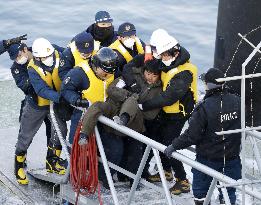 Police arrest N. Korean fishing boat crew